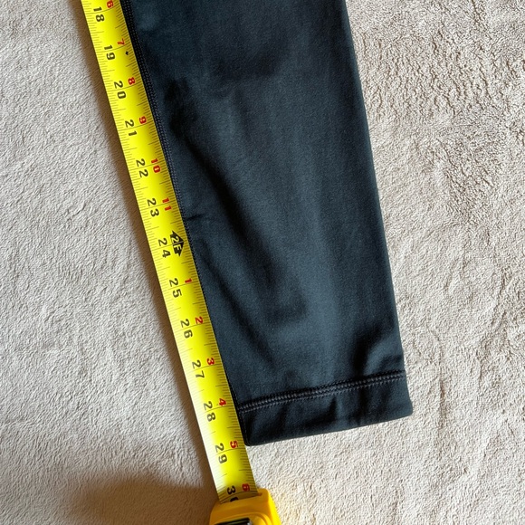 Under Armour Leggings - Picture 11 of 11